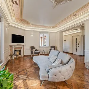 Bmga L Viapaola43 Palace Luxury Penthouse 2bdr Apartment Rome